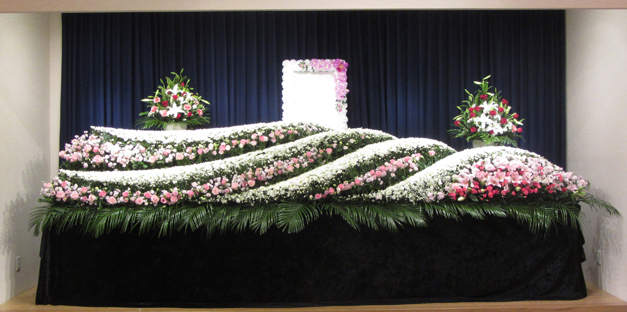 上尾市・伊奈町の葬儀社　商工葬祭 | 花祭壇2